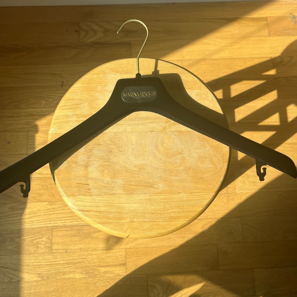 Marina Rinaldi Hanger